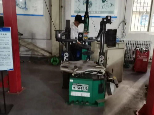 青春奉献展风采，志愿服务践初心——车辆工程学院开展建党百年百场志愿服务之校园清扫活动